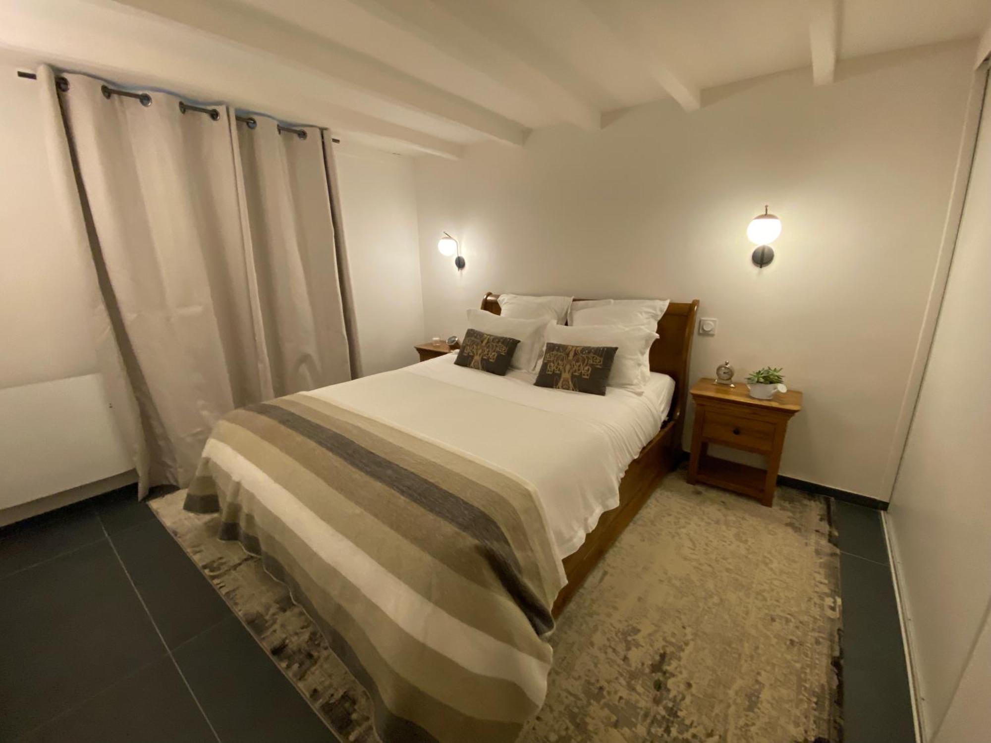 Appartement Avec Piscine Privee Dans Residence Pour 6 Personnes Uzès Eksteriør billede