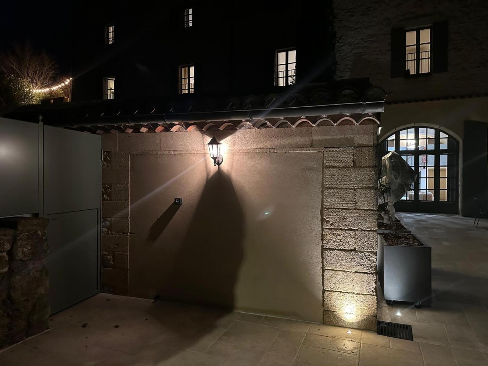 Appartement Avec Piscine Privee Dans Residence Pour 6 Personnes Uzès Eksteriør billede