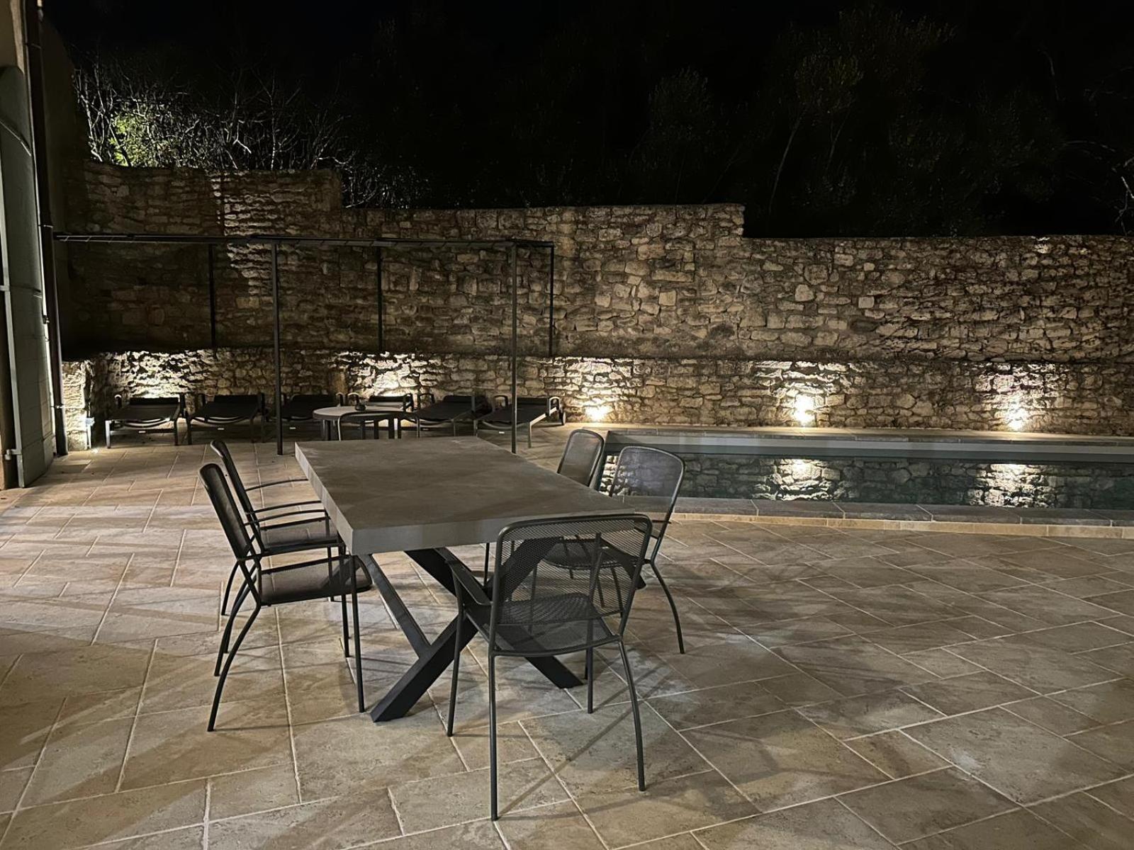 Appartement Avec Piscine Privee Dans Residence Pour 6 Personnes Uzès Eksteriør billede