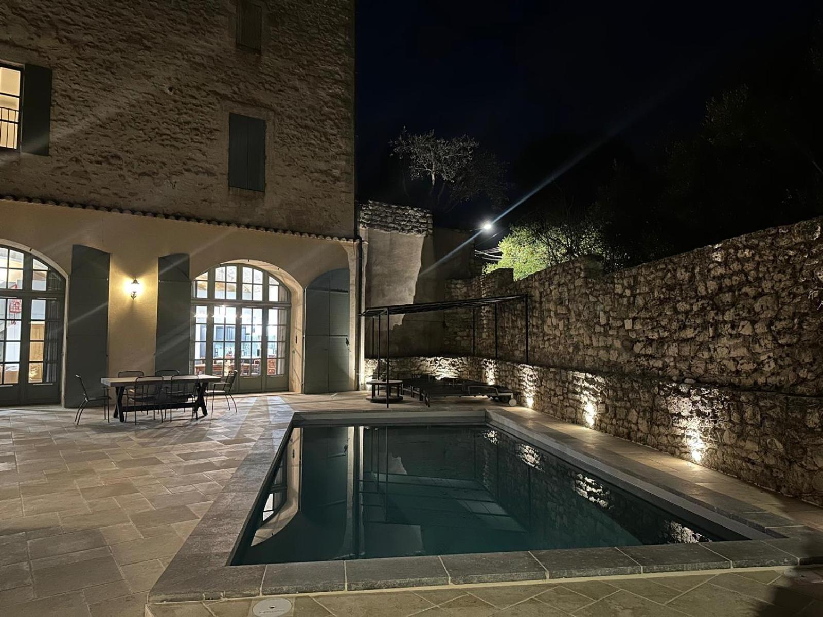 Appartement Avec Piscine Privee Dans Residence Pour 6 Personnes Uzès Eksteriør billede